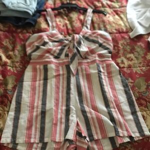 Loft beach romper open hole in front